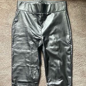 LAST CHANCE LOFT Silver metallic faux leather leggings